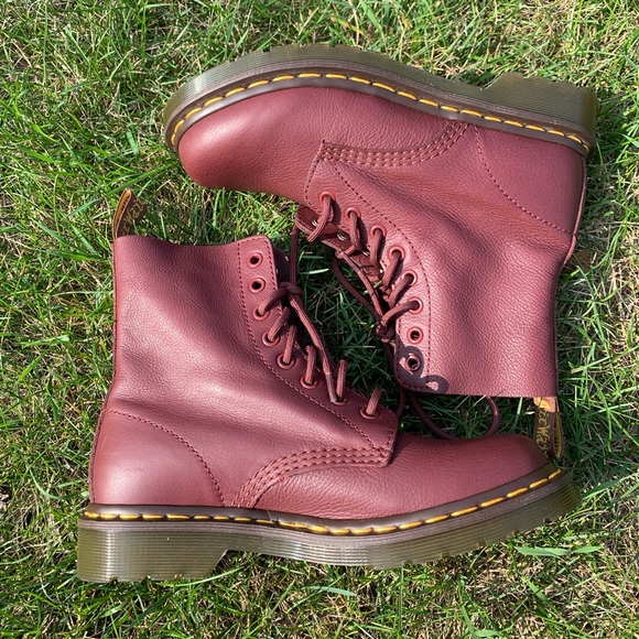 NEW Dr. Martens 1460 Pascal Virginia Leather Boots - Picture 5 of 7